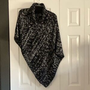 Eileen Fisher Peruvian Organic Cotton Poncho One Size Black/ White